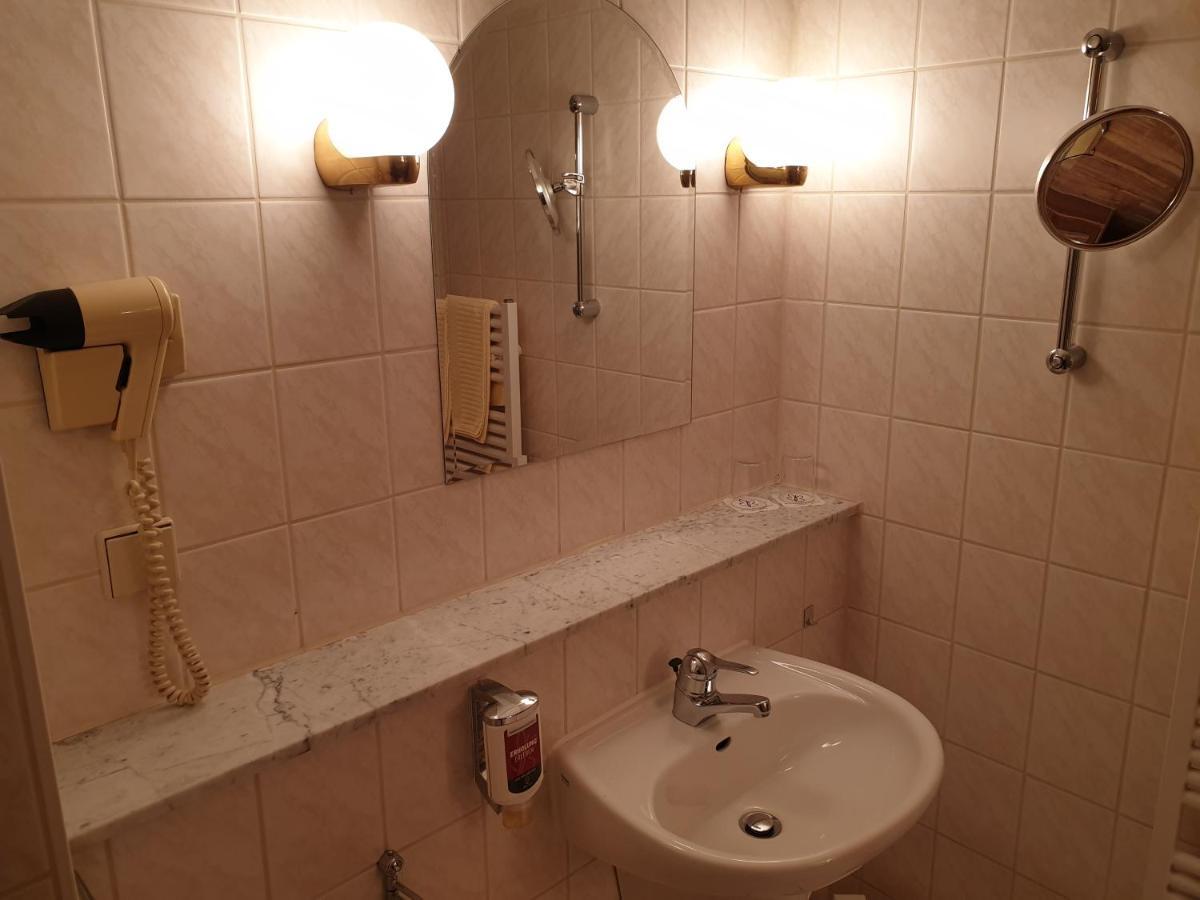 Hotel Weisser Schwan Ерфурт Екстер'єр фото
