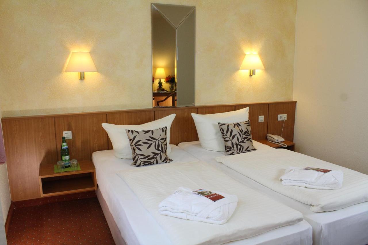 Hotel Weisser Schwan Ерфурт Екстер'єр фото